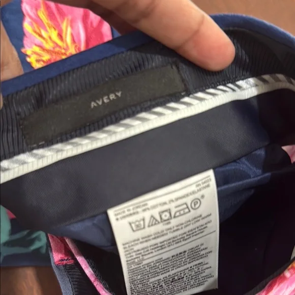 Rare floral Avery Banana Republic Floral Pants in Navy Pink cropped with pockets - Picture 5 of 10